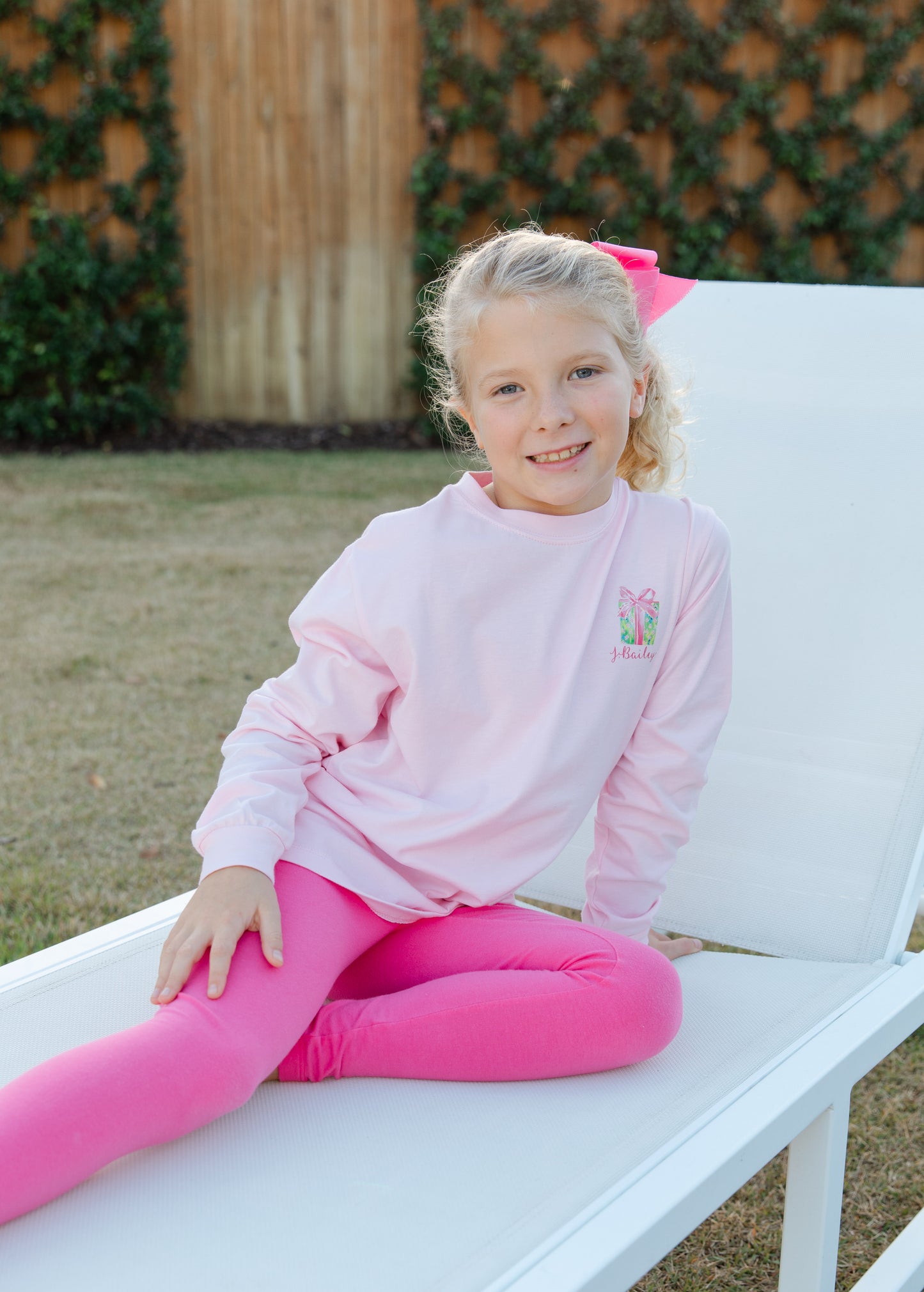 Girls Logo Tee - Santa Tree on Pink